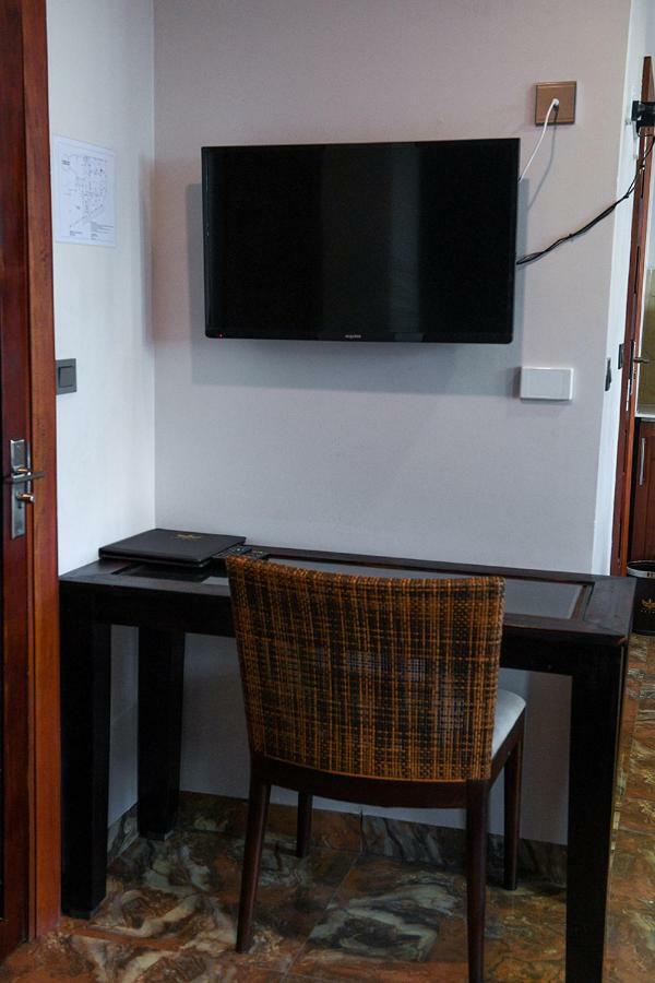 เดอะ เพรสซิเดนท์ โฮเต็ล Apartment นาดี ภายนอก รูปภาพ